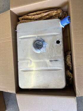 0426508-21 Cessna 150l L/h Fuel Tank Assembly P/n