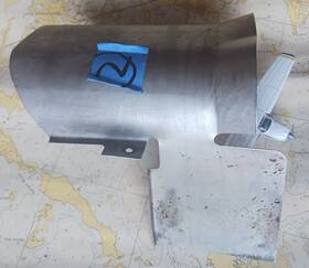 0850715-1 Cessna 310 T310q 401 402 Shield Manifold Pn