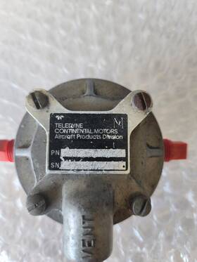 641032-11a8 Continental Metered Fuel Flow Divider - Pn 641032-11