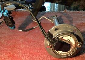 6744-16 Rochester Cirrus Fuel Sending Transmitter With Connector