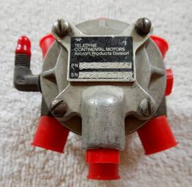 634326-10a3 Tcm Continental Motors Fuel Injection Manifold Valve Assy Pn And Mounting Bracket